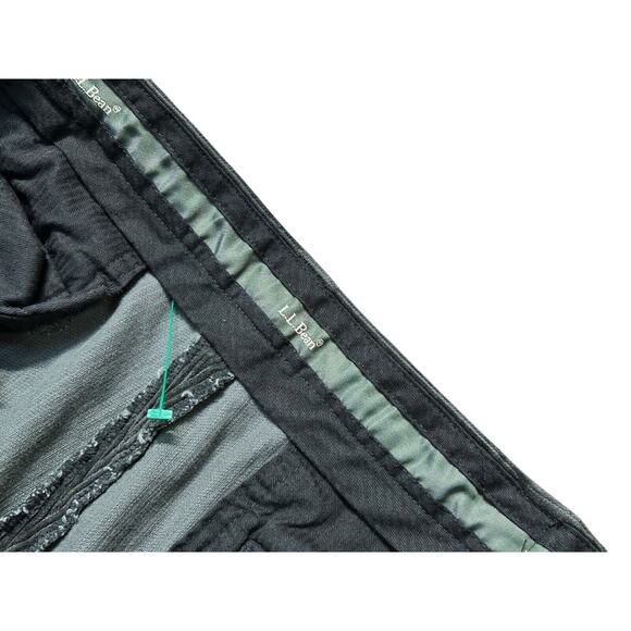 L.L. BEAN Corduroy Chino Pants Men's 40 x 30 Black Comfort Waist Preppy Holidays - Picture 4 of 11